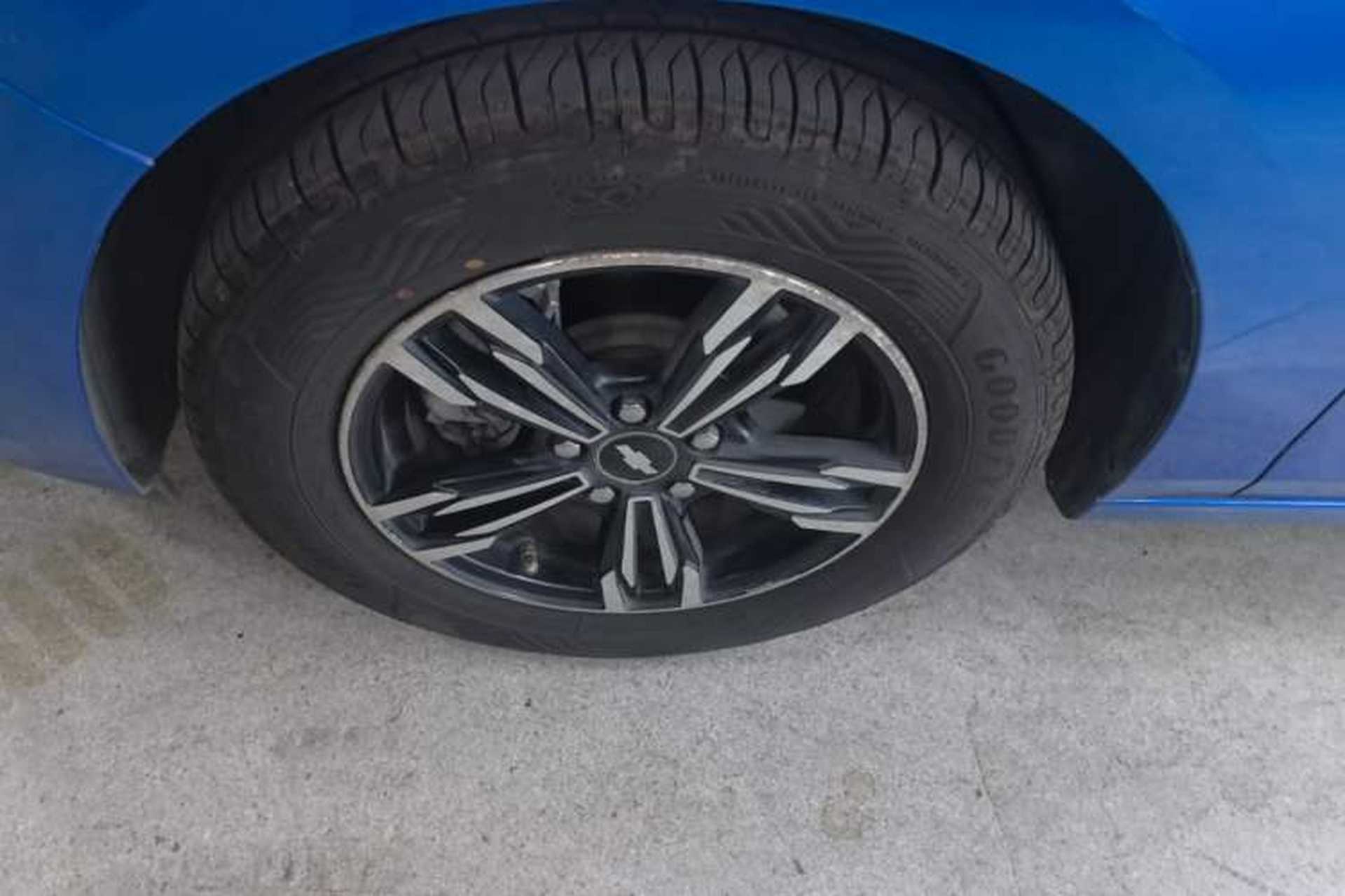 Used Chevrolet Cavalier 2018 320 Automatic Enjoyment Sunroof Edition Left Front Wheel Hub