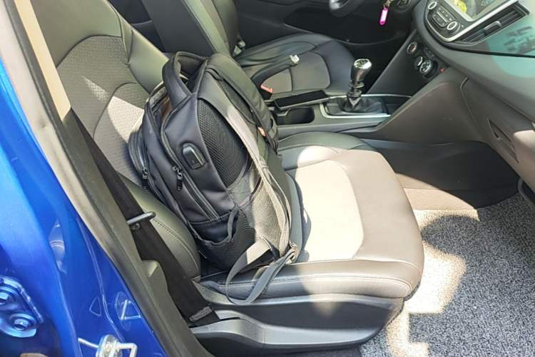 Used Chevrolet Cavalier 2018 320 Manual Xinyue Edition Right Front Seat