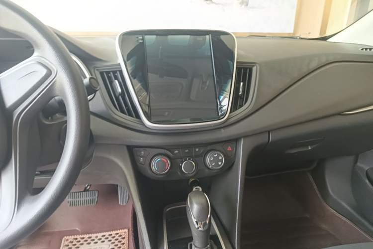Used Chevrolet Cavalier 2018 320 Automatic Enjoyment Sunroof Edition Audio And AC Panel