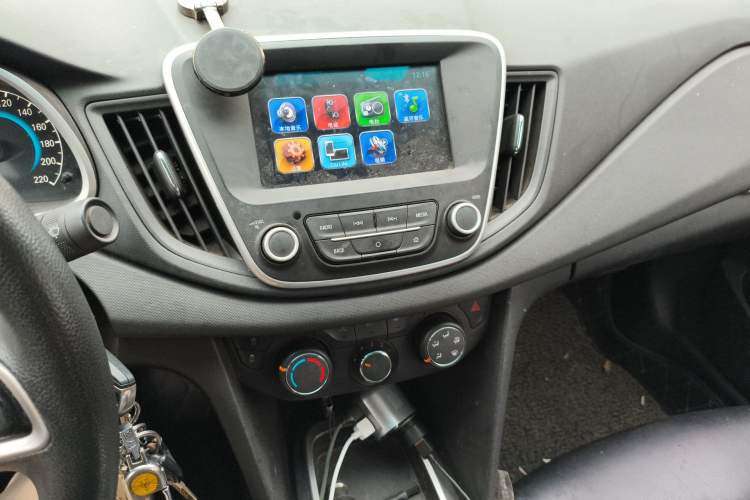 Used Chevrolet Cavalier 2018 320 Automatic Xinyue Edition Audio And AC Panel