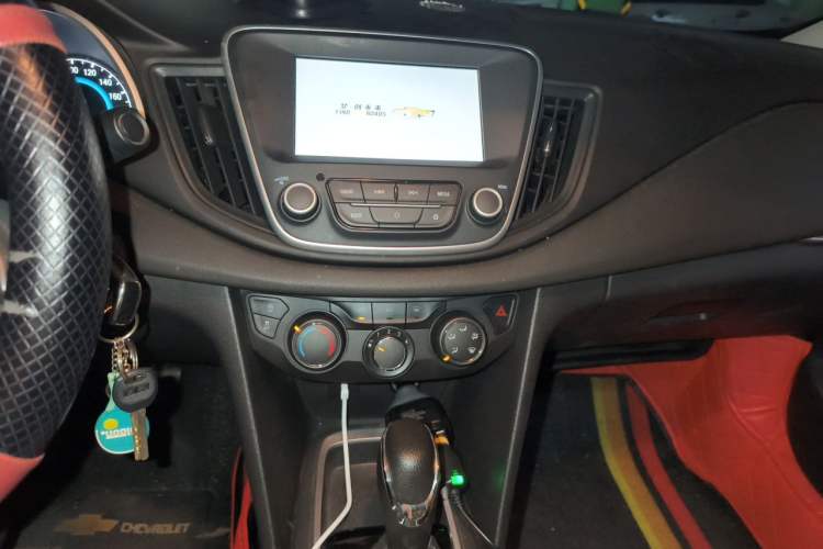 Used Chevrolet Cavalier 2018 320 Automatic Xinyue Edition Audio And AC Panel