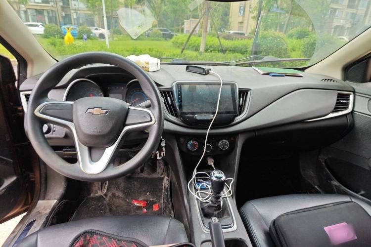 Used Chevrolet Cavalier 2018 320 Manual Enjoyment Edition Center Console