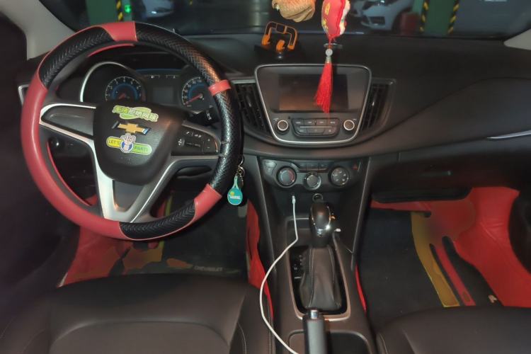 Used Chevrolet Cavalier 2018 320 Automatic Xinyue Edition Center Console