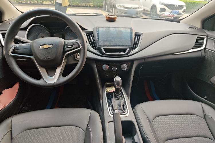 Used Chevrolet Cavalier 2018 320 Automatic Xinyue Edition Center Console