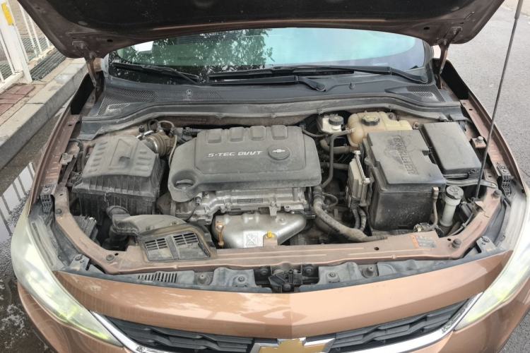Used Chevrolet Cavalier 2018 320 Automatic Xinyue Edition Engine Bay