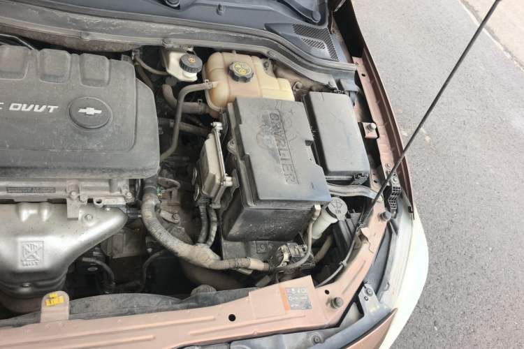 Used Chevrolet Cavalier 2018 320 Automatic Xinyue Edition Engine Bay Left
