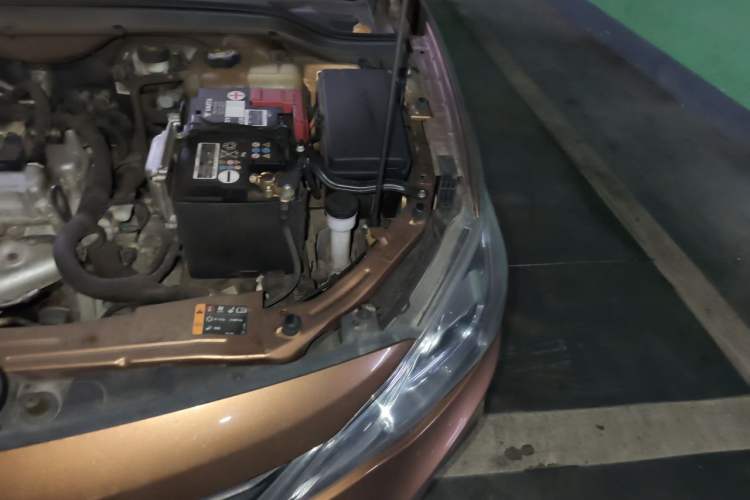 Used Chevrolet Cavalier 2018 320 Automatic Xinyue Edition Engine Bay Left