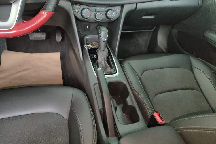 Used Chevrolet Cavalier 2018 320 Automatic Xinyue Edition Gear Lever
