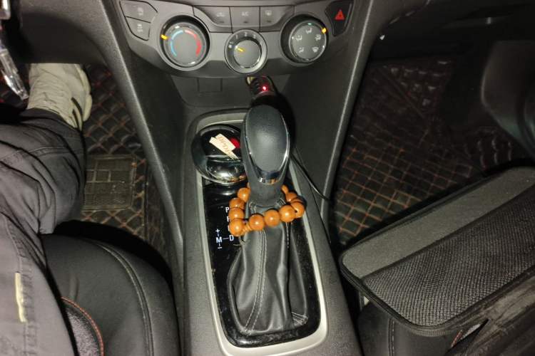 Used Chevrolet Cavalier 2018 320 Automatic Enjoyment Sunroof Edition Gear Lever