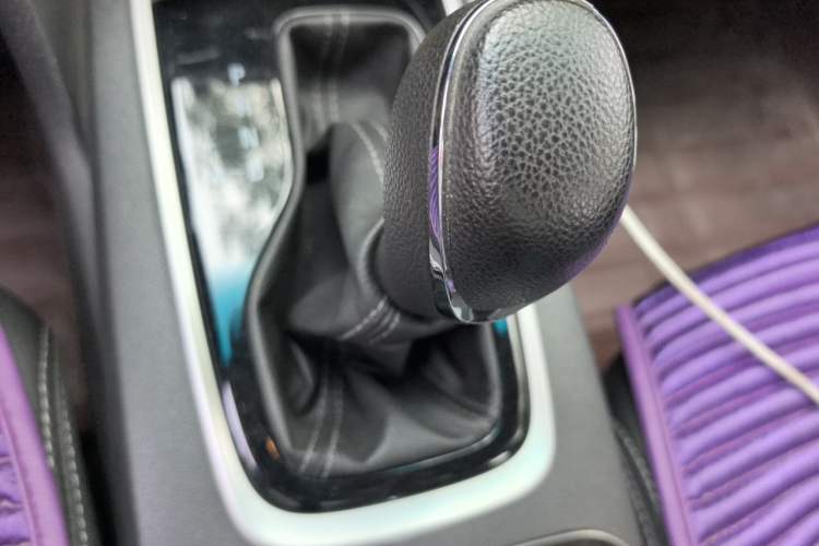Used Chevrolet Cavalier 2018 320 Automatic Xinyue Edition Gear Lever