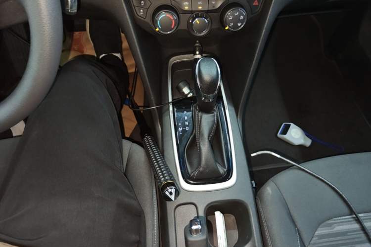 Used Chevrolet Cavalier 2018 320 Automatic Enjoyment Sunroof Edition Gear Lever
