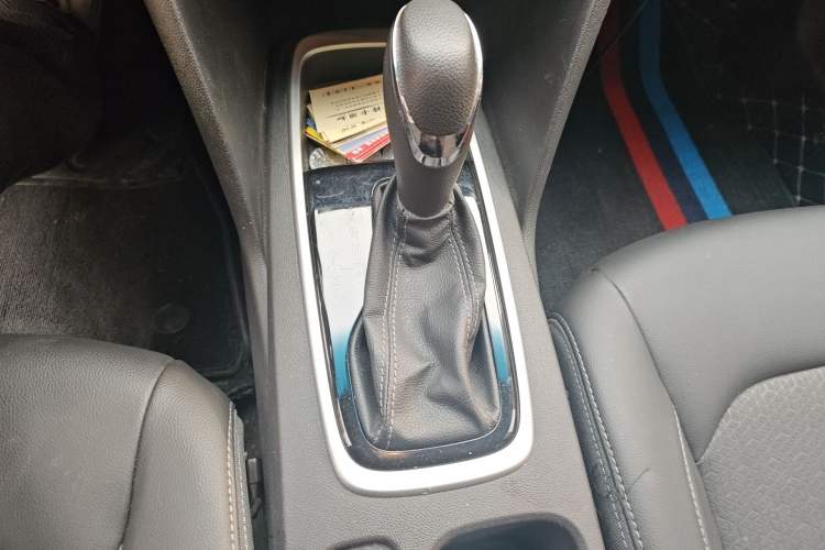 Used Chevrolet Cavalier 2018 320 Automatic Xinyue Edition Gear Lever