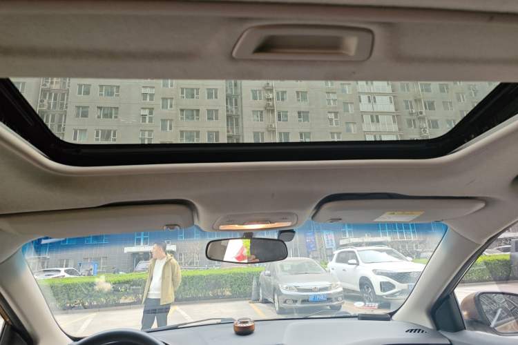 Used Chevrolet Cavalier 2018 320 Automatic Xinyue Edition Headliner