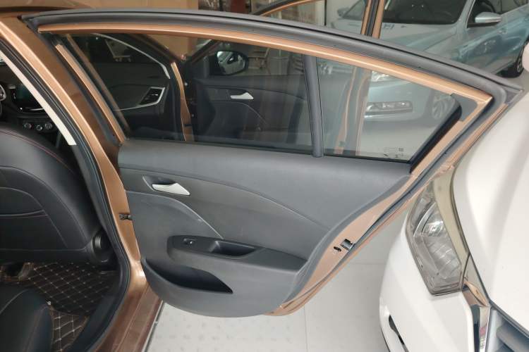 Used Chevrolet Cavalier 2018 320 Automatic Enjoyment Sunroof Edition Interior 6