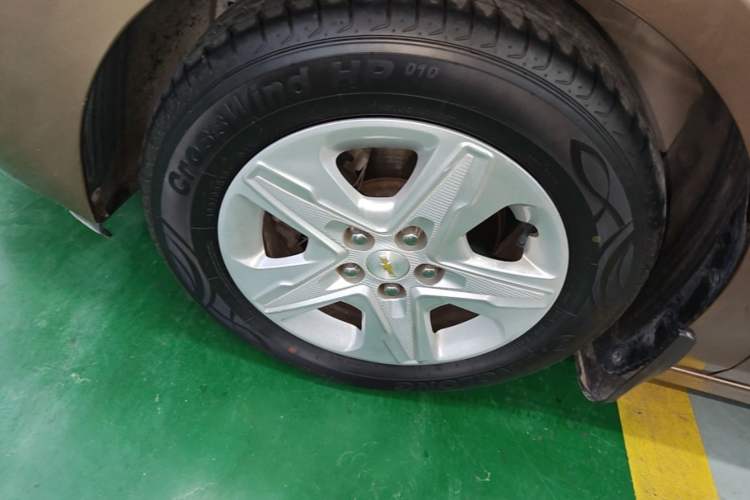 Used Chevrolet Cavalier 2018 320 Automatic Enjoyment Sunroof Edition Left Front Wheel Hub
