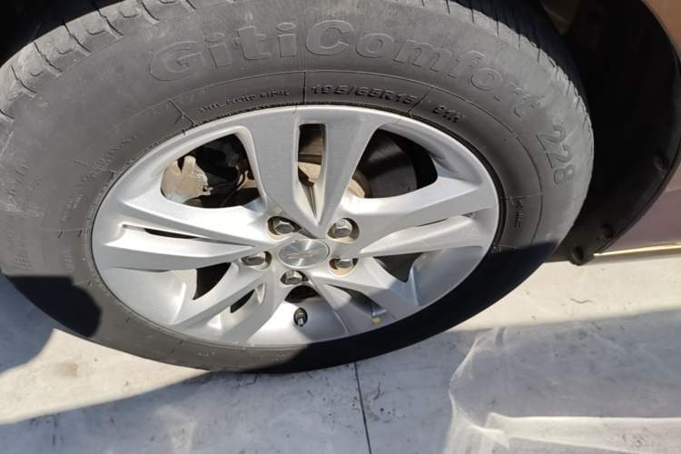 Used Chevrolet Cavalier 2018 320 Manual Xinyue Edition Left Front Wheel Hub