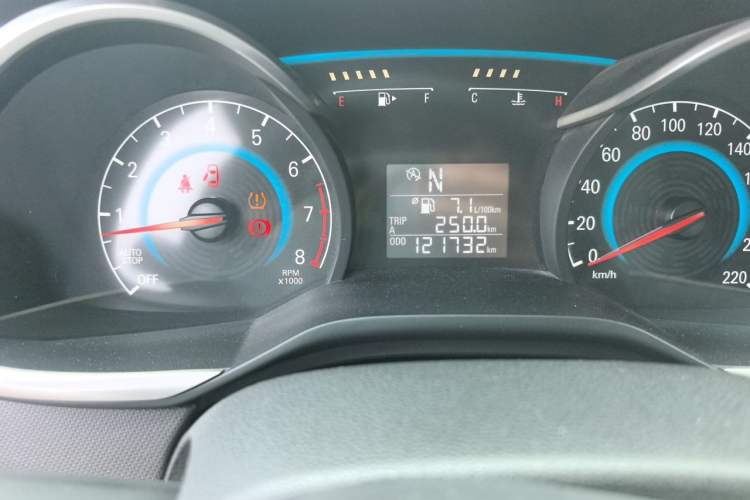 Used Chevrolet Cavalier 2018 320 Automatic Xinyue Edition Odometer Close Up
