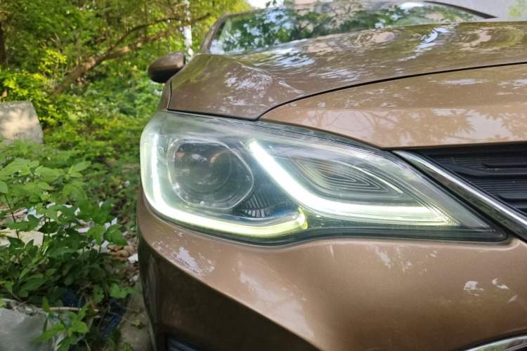 Used Chevrolet Cavalier 2018 320 Automatic Xinyue Edition Right Front Headlight