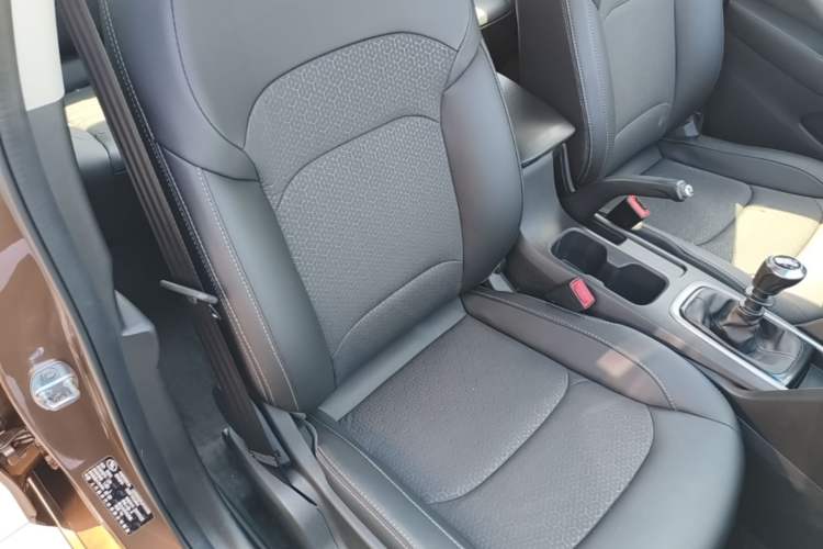 Used Chevrolet Cavalier 2018 320 Manual Xinyue Edition Right Front Seat