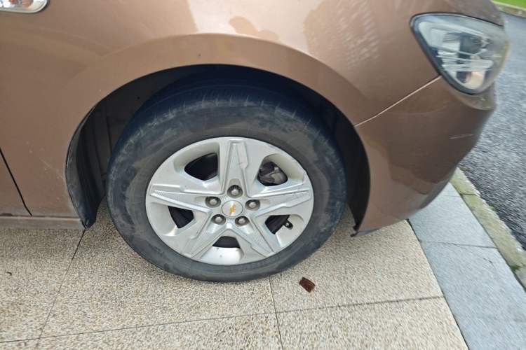 Used Chevrolet Cavalier 2018 320 Manual Enjoyment Edition Right Front Wheel Hub