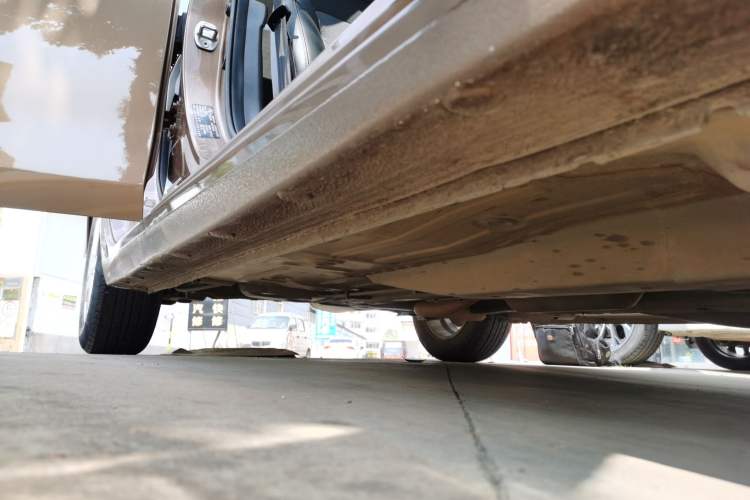 Used Chevrolet Cavalier 2018 320 Automatic Xinyue Edition Right Side Sill