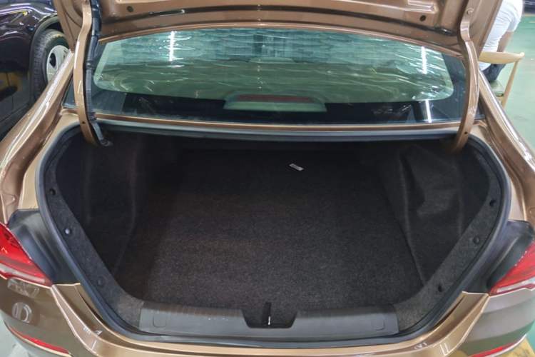 Used Chevrolet Cavalier 2018 320 Automatic Enjoyment Sunroof Edition Trunk