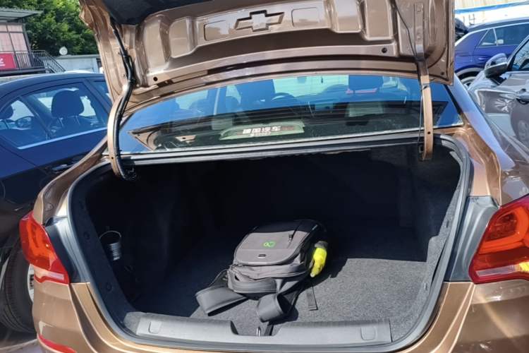 Used Chevrolet Cavalier 2018 320 Manual Xinyue Edition Trunk