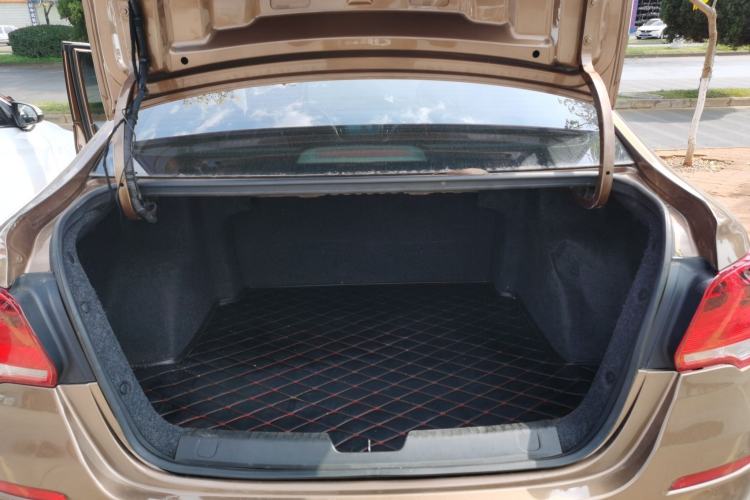 Used Chevrolet Cavalier 2018 320 Automatic Xinyue Edition Trunk