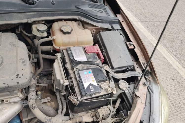 Used Chevrolet Cavalier 2018 320 Automatic Xinyue Edition Engine Bay Left