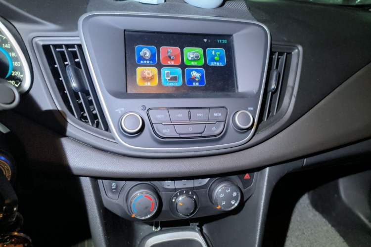 Used Chevrolet Cavalier 2018 320 Manual Xinyue Edition Audio And AC Panel
