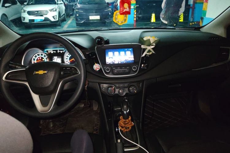 Used Chevrolet Cavalier 2018 320 Automatic Xinyue Edition Center Console