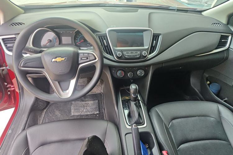 Used Chevrolet Cavalier 2018 320 Automatic Xinyue Edition Center Console
