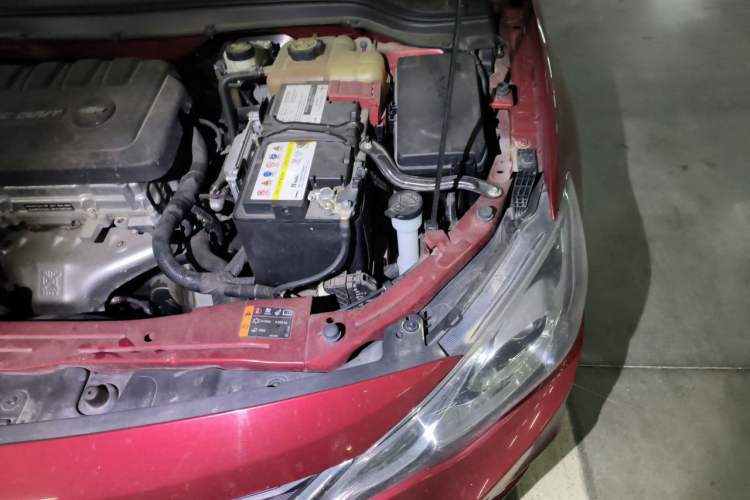 Used Chevrolet Cavalier 2018 320 Manual Xinyue Edition Engine Bay Left