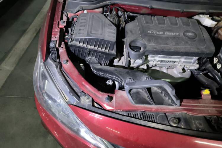 Used Chevrolet Cavalier 2018 320 Manual Xinyue Edition Engine Bay Right