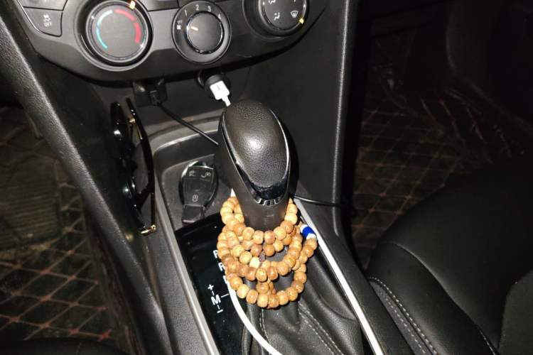 Used Chevrolet Cavalier 2018 320 Automatic Xinyue Edition Gear Lever