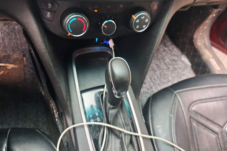Used Chevrolet Cavalier 2018 320 Automatic Enjoyment Sunroof Edition Gear Lever