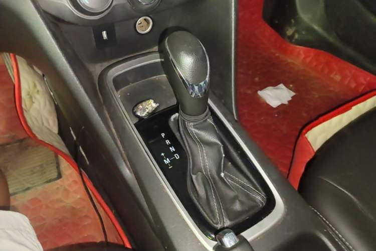 Used Chevrolet Cavalier 2018 320 Automatic Xinyue Edition Gear Lever