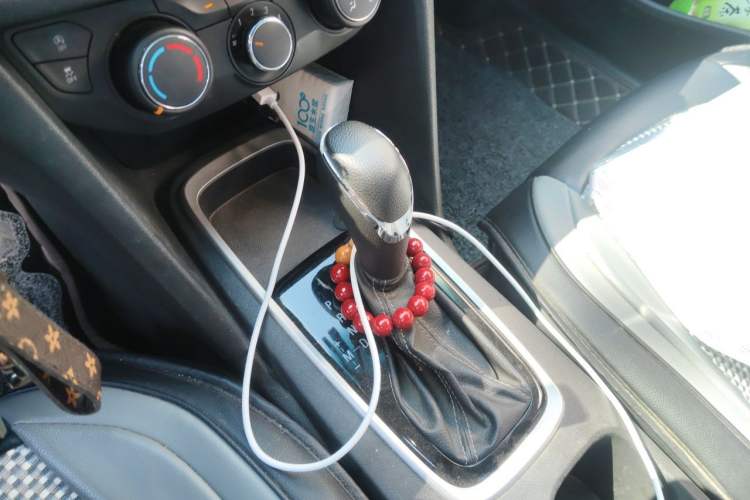 Used Chevrolet Cavalier 2018 320 Automatic Enjoyment Sunroof Edition Gear Lever
