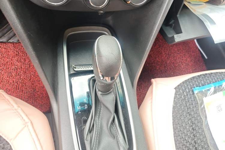 Used Chevrolet Cavalier 2018 320 Automatic Enjoyment Sunroof Edition Gear Lever