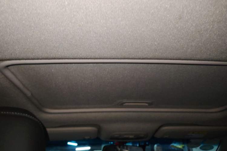 Used Chevrolet Cavalier 2018 320 Automatic Xinyue Edition Headliner