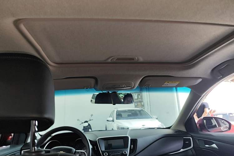 Used Chevrolet Cavalier 2018 320 Automatic Xinyue Edition Headliner
