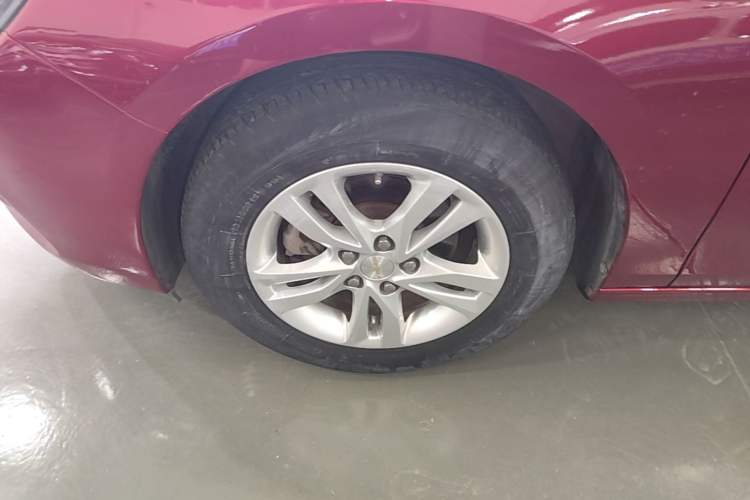 Used Chevrolet Cavalier 2018 320 Automatic Xinyue Edition Left Front Wheel Hub