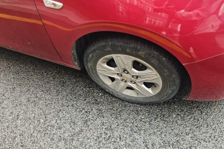 Used Chevrolet Cavalier 2018 320 Automatic Enjoyment Sunroof Edition Right Front Wheel Hub