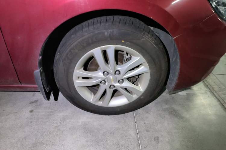 Used Chevrolet Cavalier 2018 320 Manual Xinyue Edition Right Front Wheel Hub