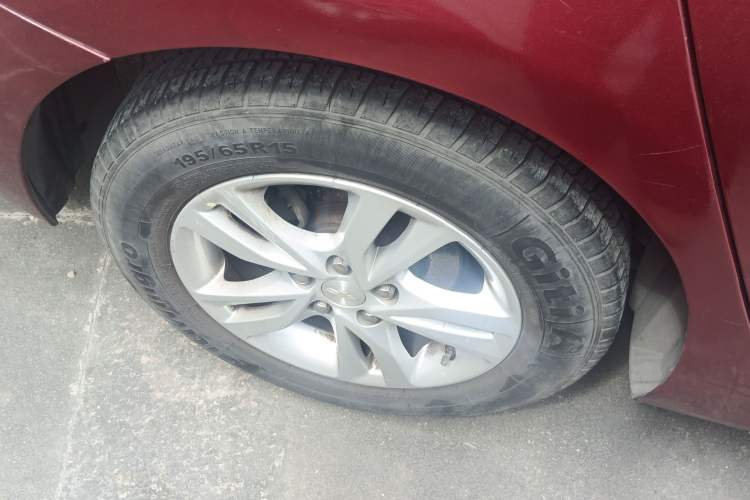 Used Chevrolet Cavalier 2018 320 Automatic Xinyue Edition Right Rear Wheel Hub