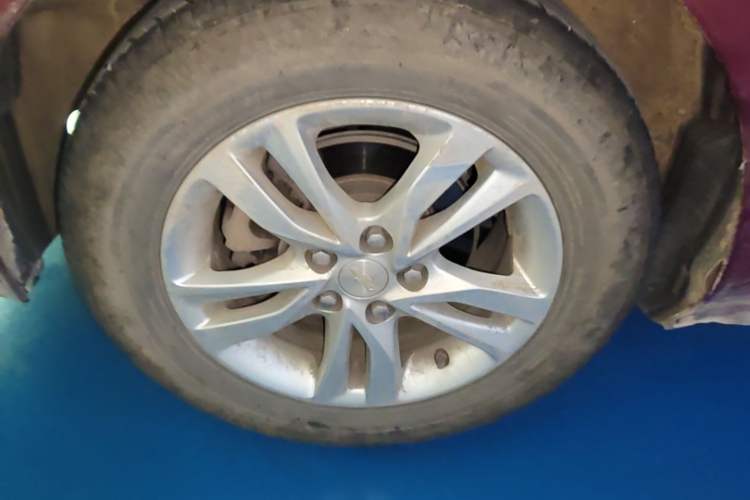 Used Chevrolet Cavalier 2018 320 Automatic Xinyue Edition Right Rear Wheel Hub