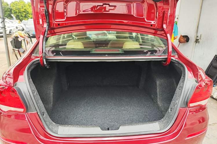 Used Chevrolet Cavalier 2018 320 Automatic Enjoyment Sunroof Edition Trunk
