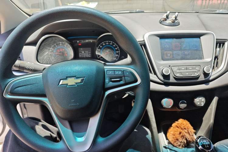 Used Chevrolet Cavalier 2018 320 Manual Xinyue Edition Audio And AC Panel