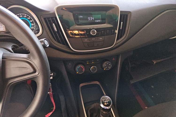 Used Chevrolet Cavalier 2018 320 Manual Enjoyment Edition Audio And AC Panel
