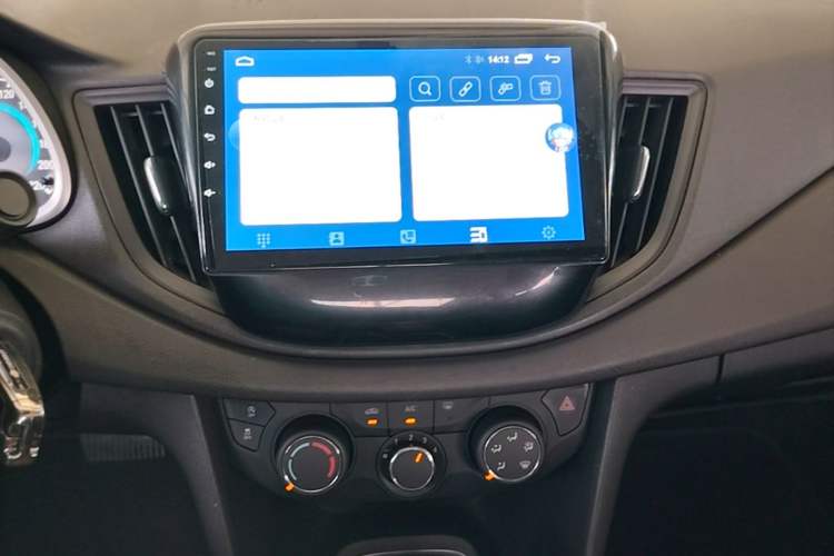 Used Chevrolet Cavalier 2018 320 Automatic Enjoyment Sunroof Edition Audio And AC Panel